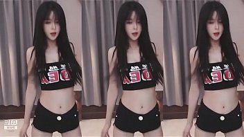 สาวจีนโชว์หุ่นเซ็กซี่เต้นเร้าใจ